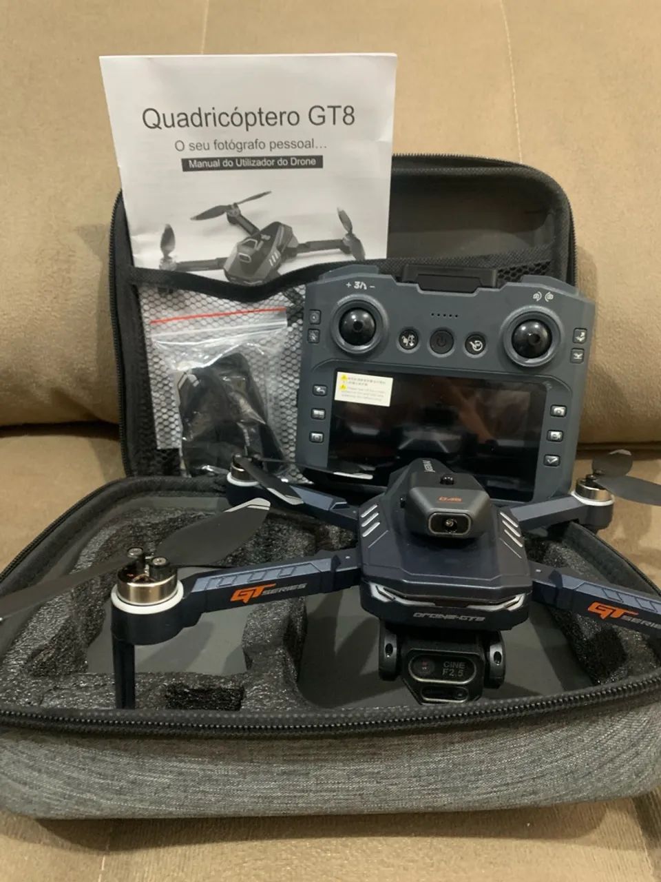 Drone GT8 4K com Câmera, 2 Baterias e Tela no controle  - Foto 4