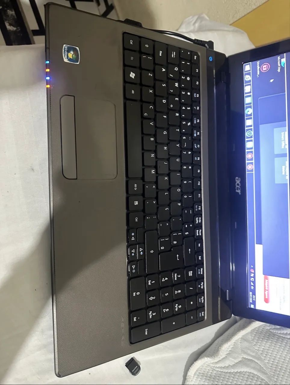 Vende se Notebook acer icore 3 waindows 8.1  - Foto 3