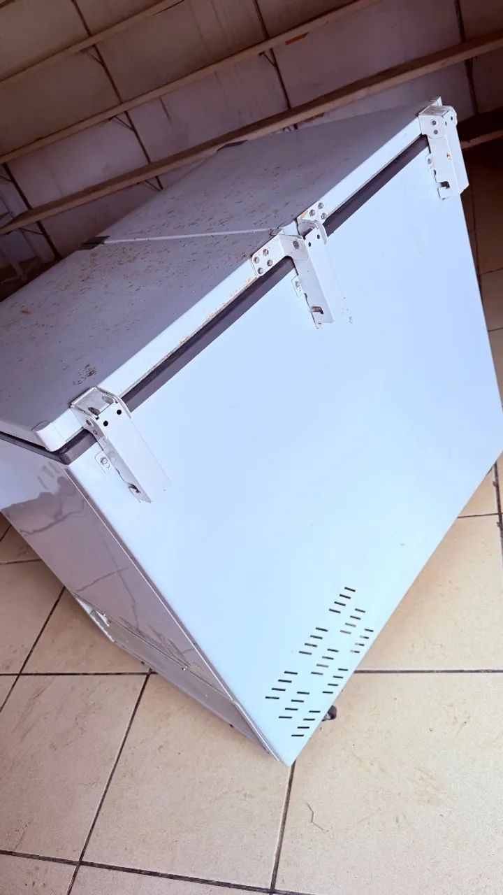 Freezer esmaltec 303L - Foto 2