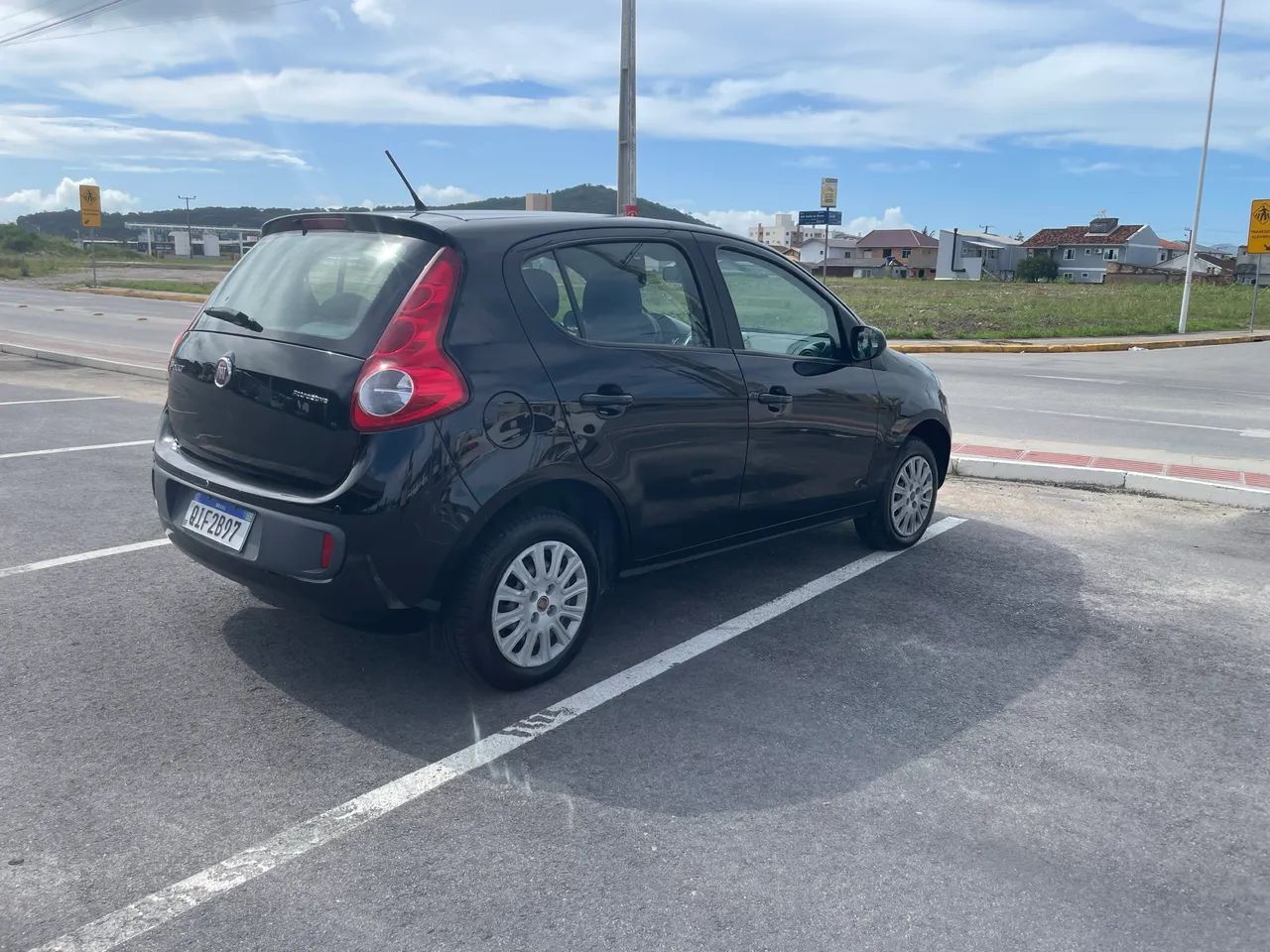 Fiat Palio Attractive 1.0 EVO Fire Flex 8V 5P 2017 - Foto 3