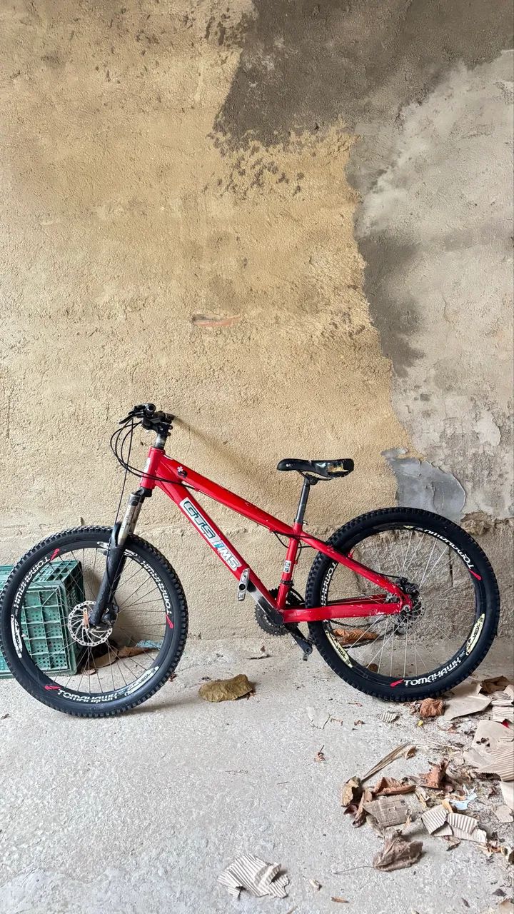 Vendo bicicleta GTS, com pneu balão 