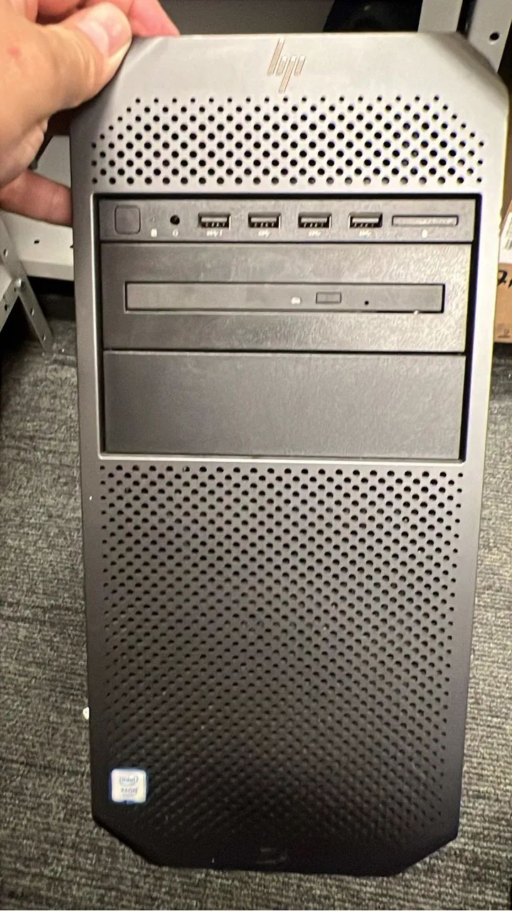 Workstation HP Z4 G4 Xeon + 32GB + Nvidia P1000 - Máquina