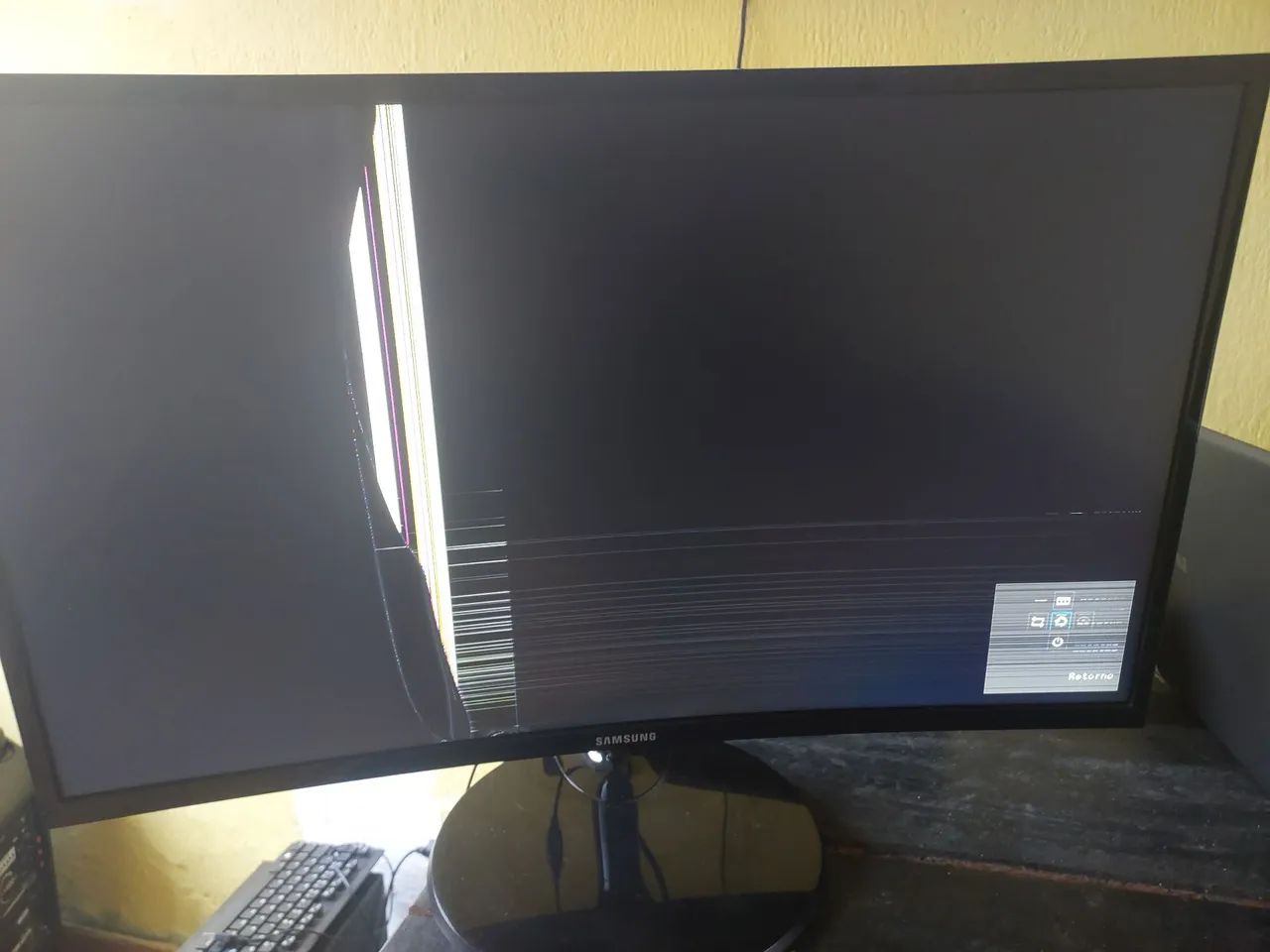 Monitor Curvo 27" samc/ tela quebrada! - Foto 4