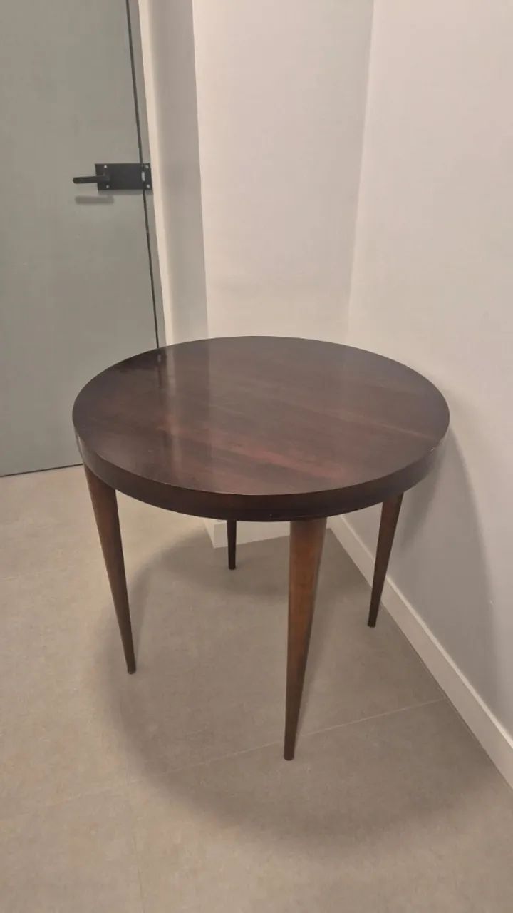 Mesa de canto redonda