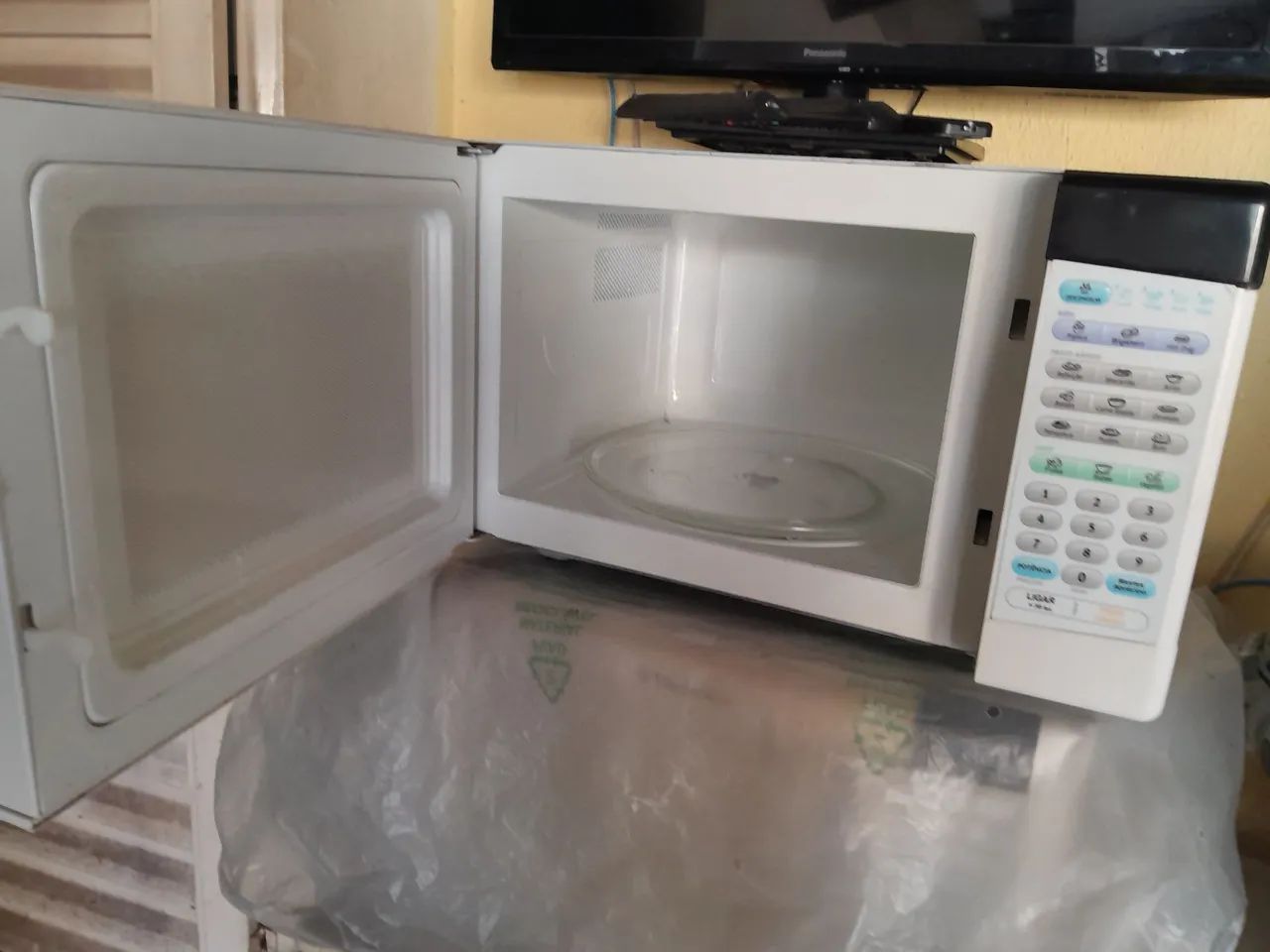 Microondas Electrolux 31 litros - Foto 5