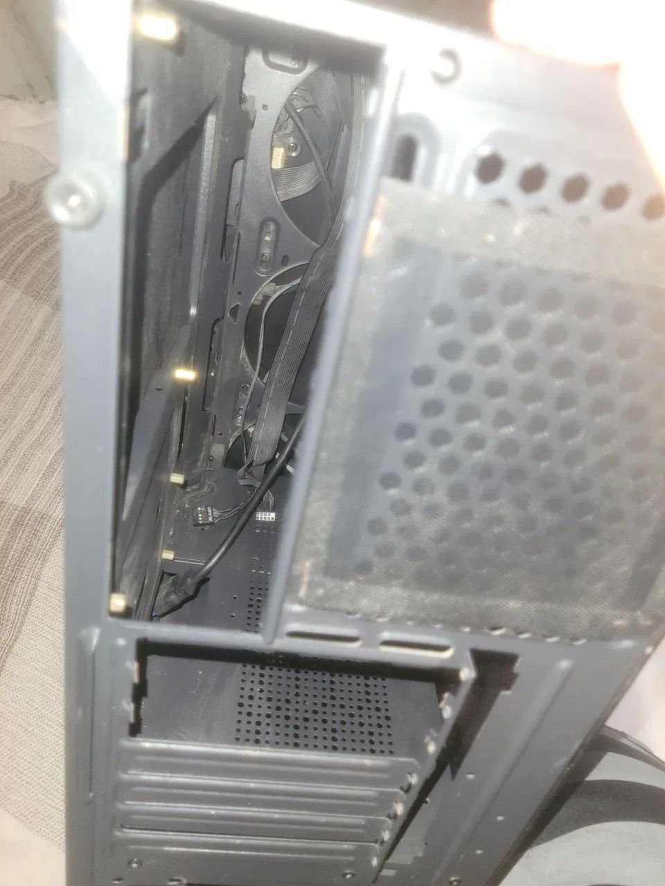 Gabinete gamer Mid Tower - Foto 3