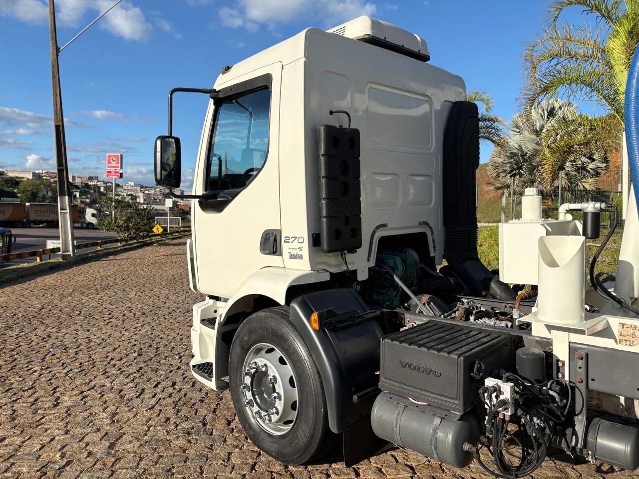 CAMINHÃO VM 270 HIDROJATO COMBINADO TOCO - Foto 2