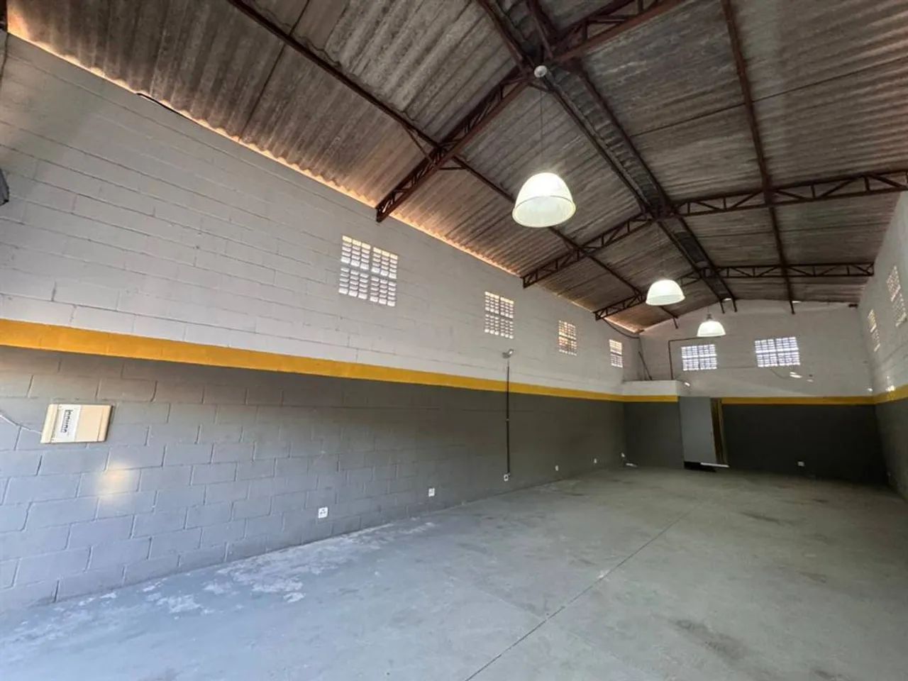 INDUSTRIAL COM 133,20 m² - OCIAN - PRAIA GRANDE SP