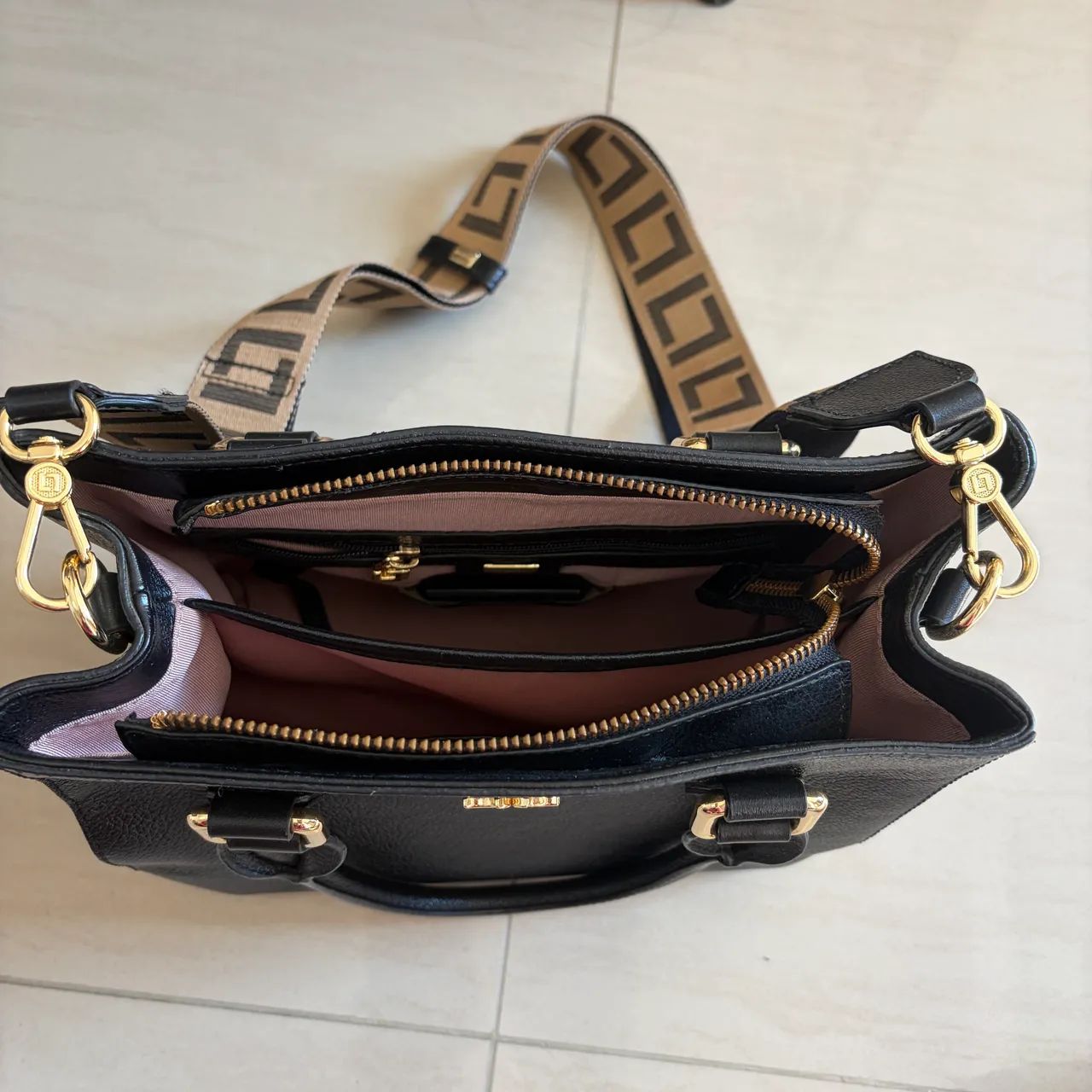 Bolsa Luz da Lua em couro preta - Foto 4
