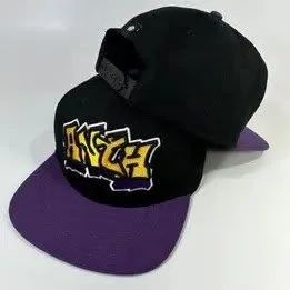 BONÉ MIKE PRETO/ROXO