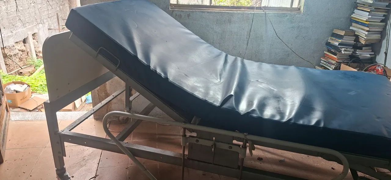 Cama hospitalar com manivela STAIB  - Foto 2