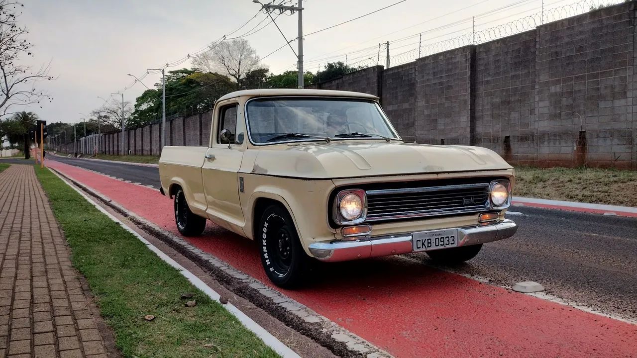 Chevrolet C-10 2.5/4.1 1977