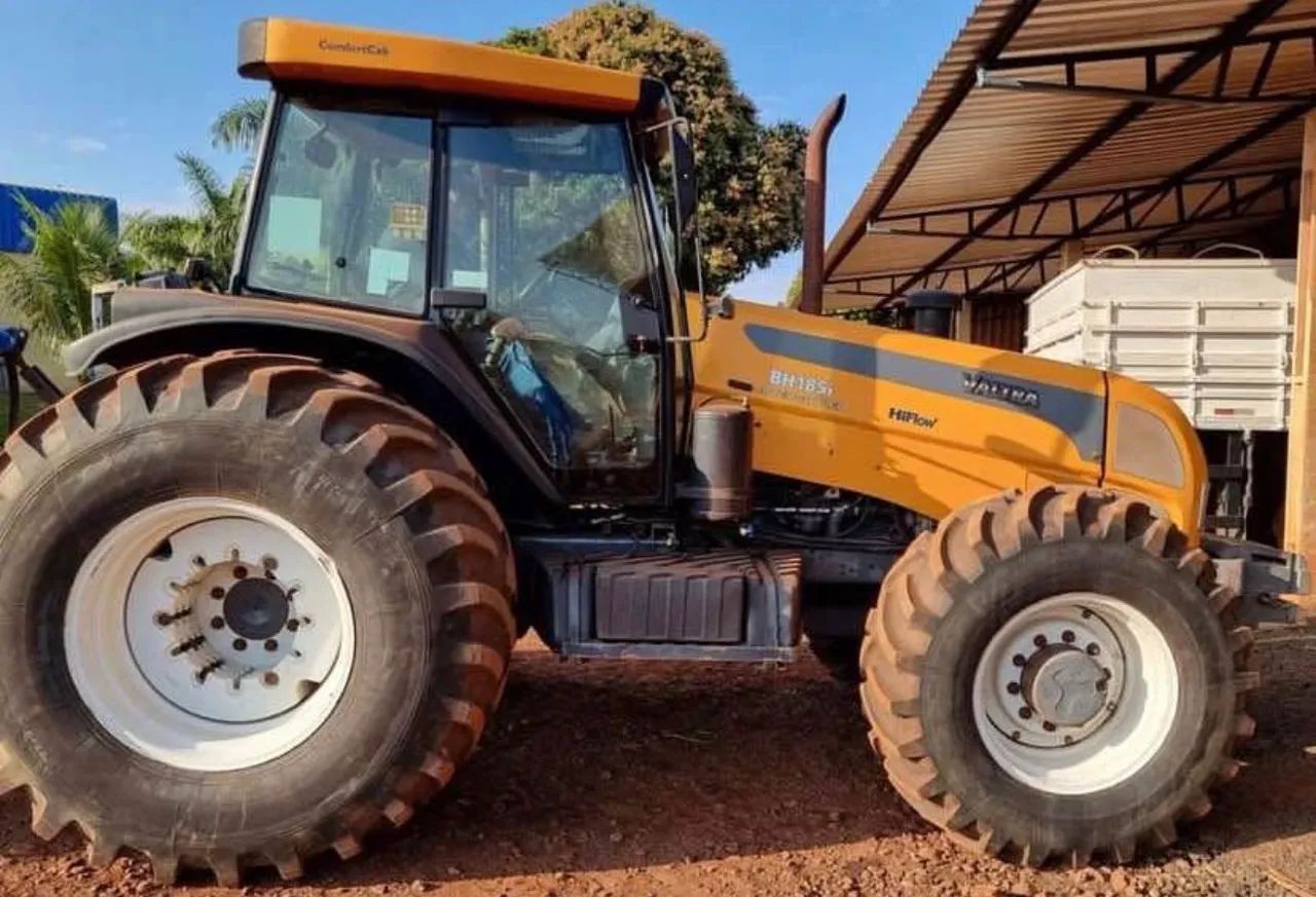 Trator BH185i 11/11 - Parcele 