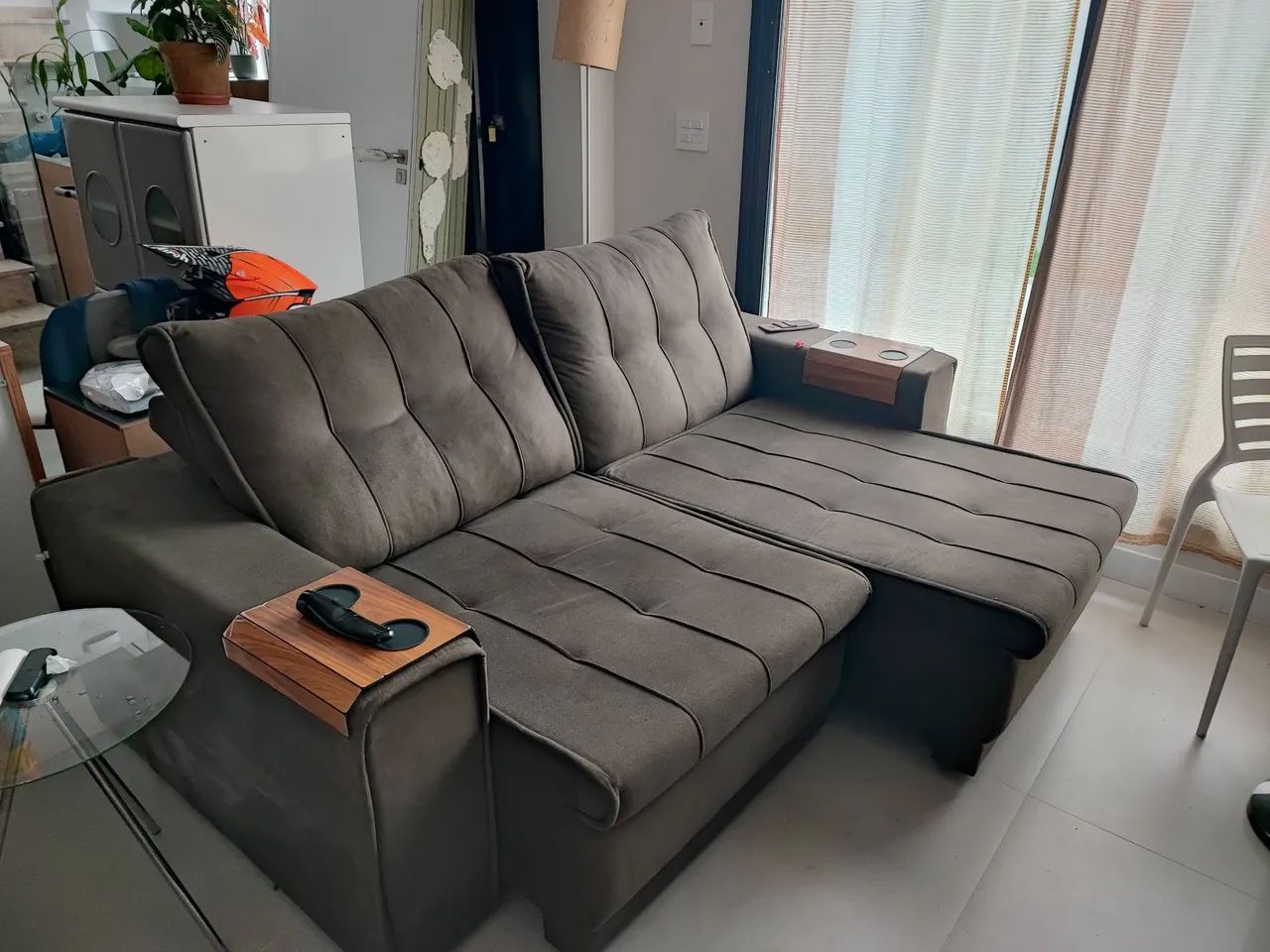 Sofá retrátil marrom