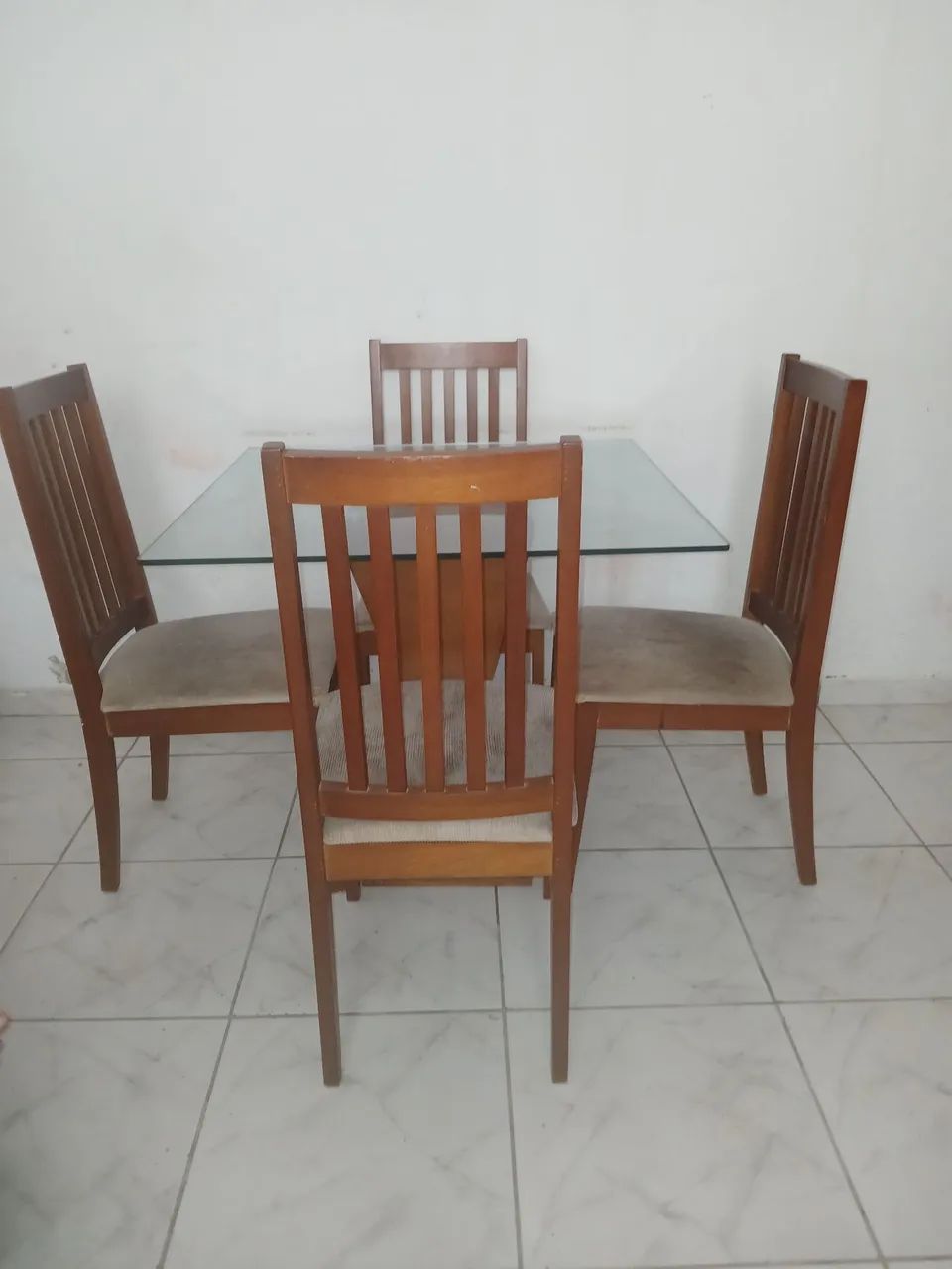 Mesa de vidro 4 cadeiras 