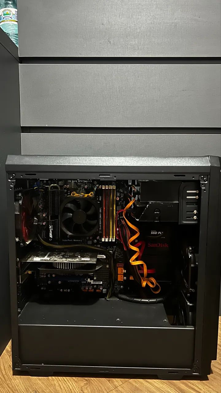 Computador pra trabalho e alguns jogos 