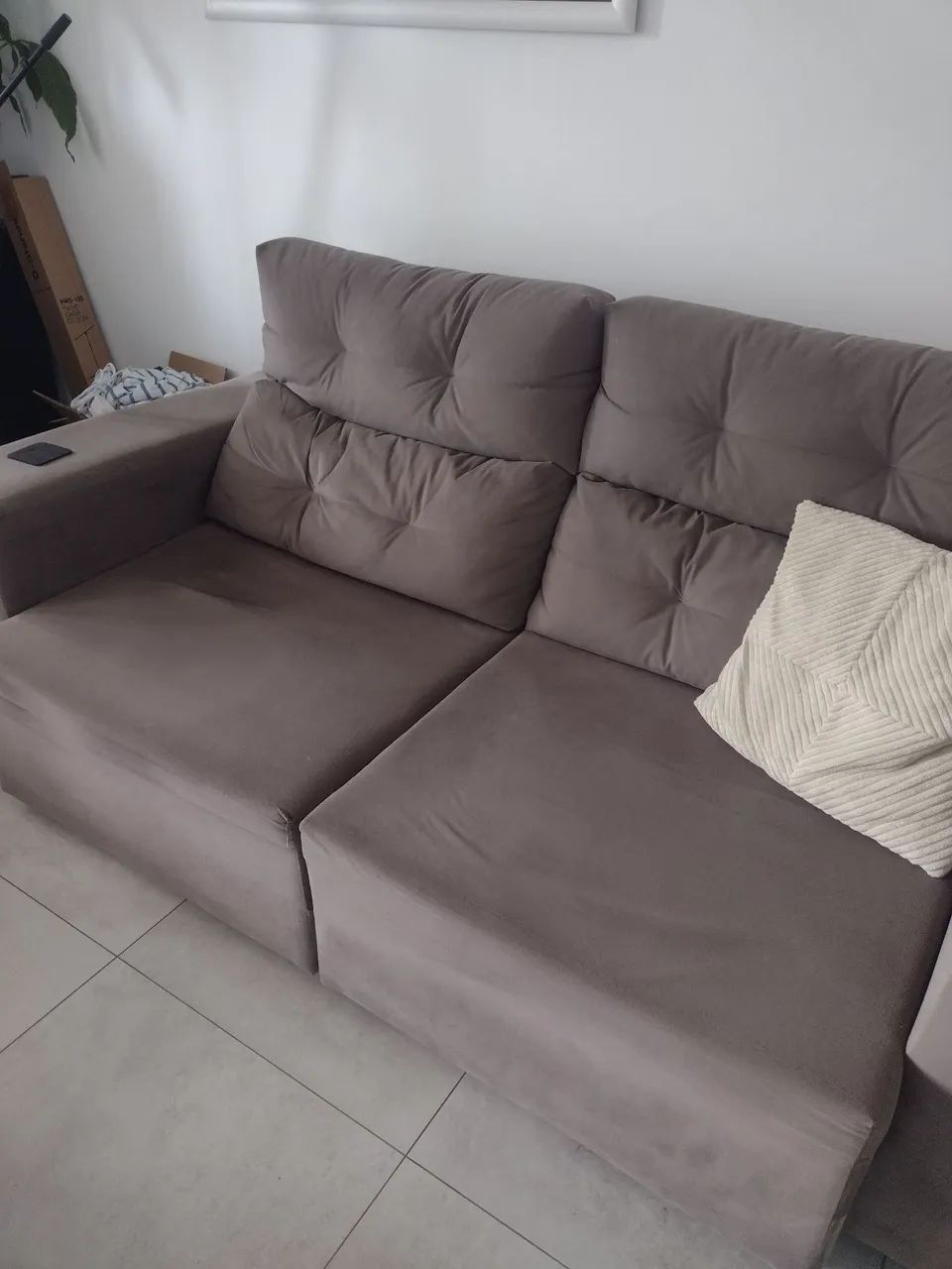 Sofá retrátil cinza  - Foto 4