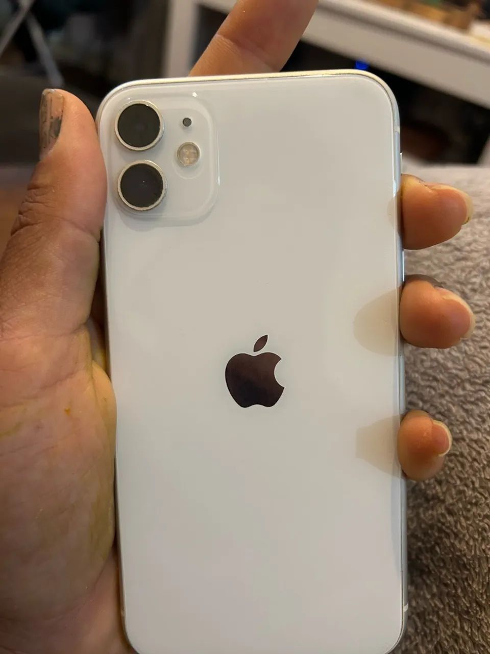 Celular iPhone 11