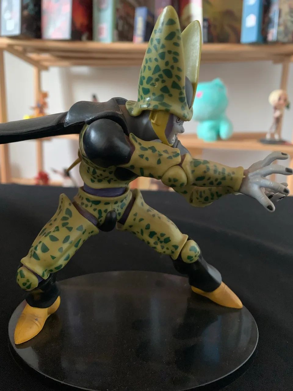 Cel action figure bem detalhado 