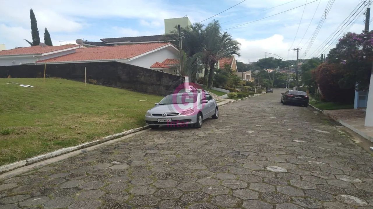 Terreno em Jacareí cond. Coleginho, com 375 m² já murado prontinho para ser edificado. Ven - Foto 5