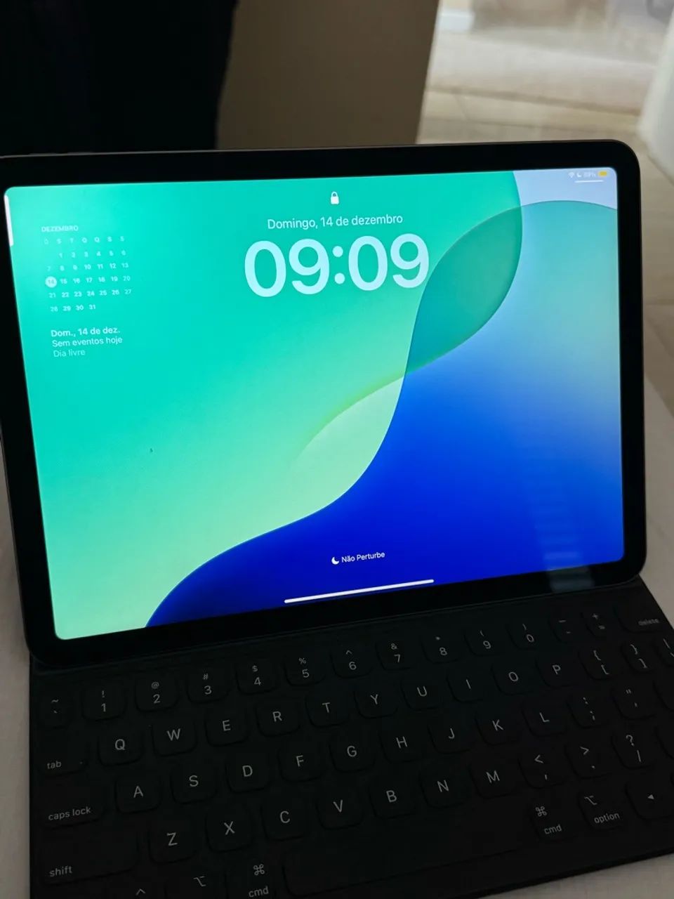 iPad Air 5a geração + Magic Keyboard 