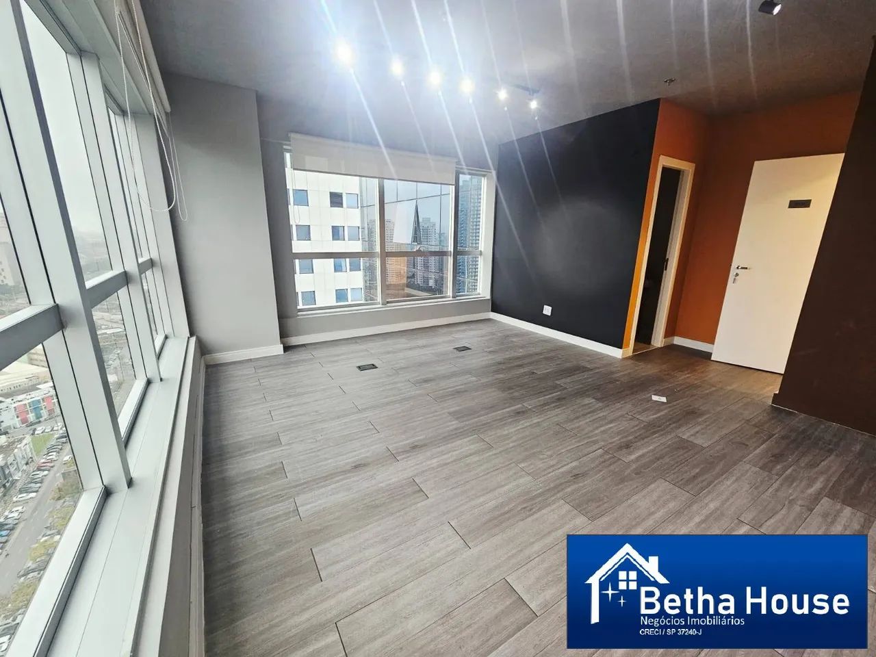 Sala Comercial com 36 m² Para Locação Em Alphaville - Foto 5