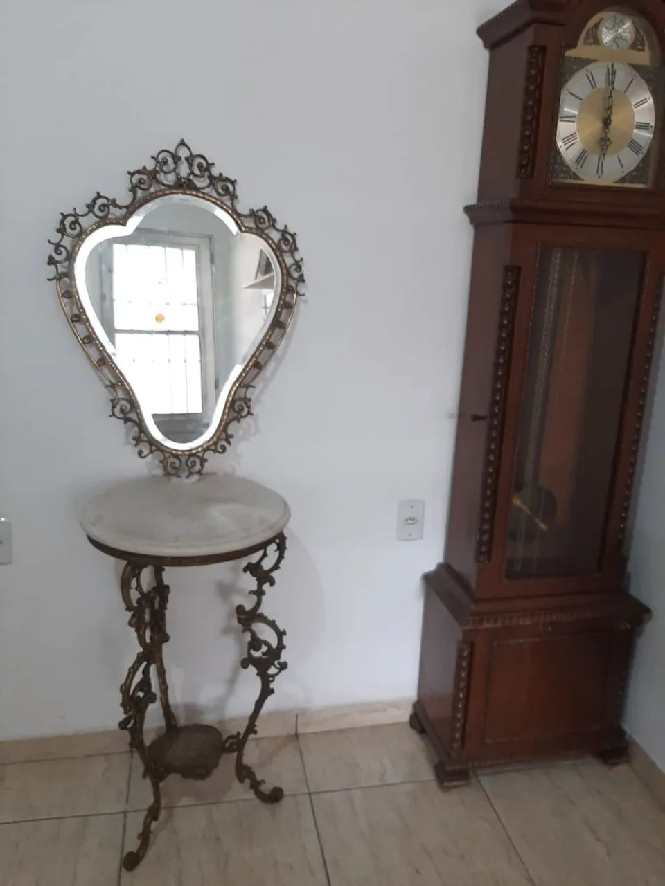 Aparador em bronze com tampo de mármore vintage, espelho cristal bisotado, estilo francês  - Foto 4