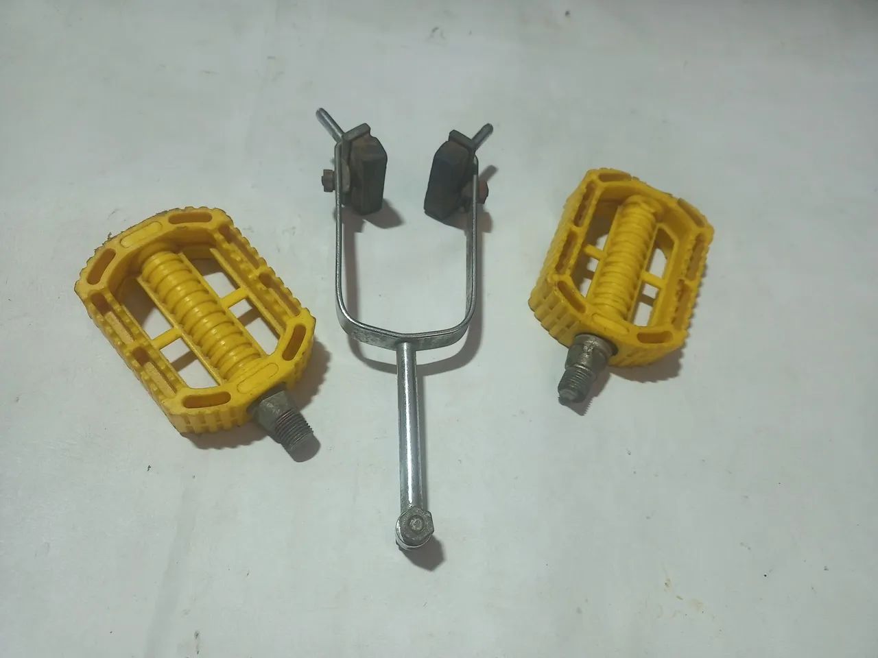 Kit de ferradura de freio e pedais USADOS e antigos