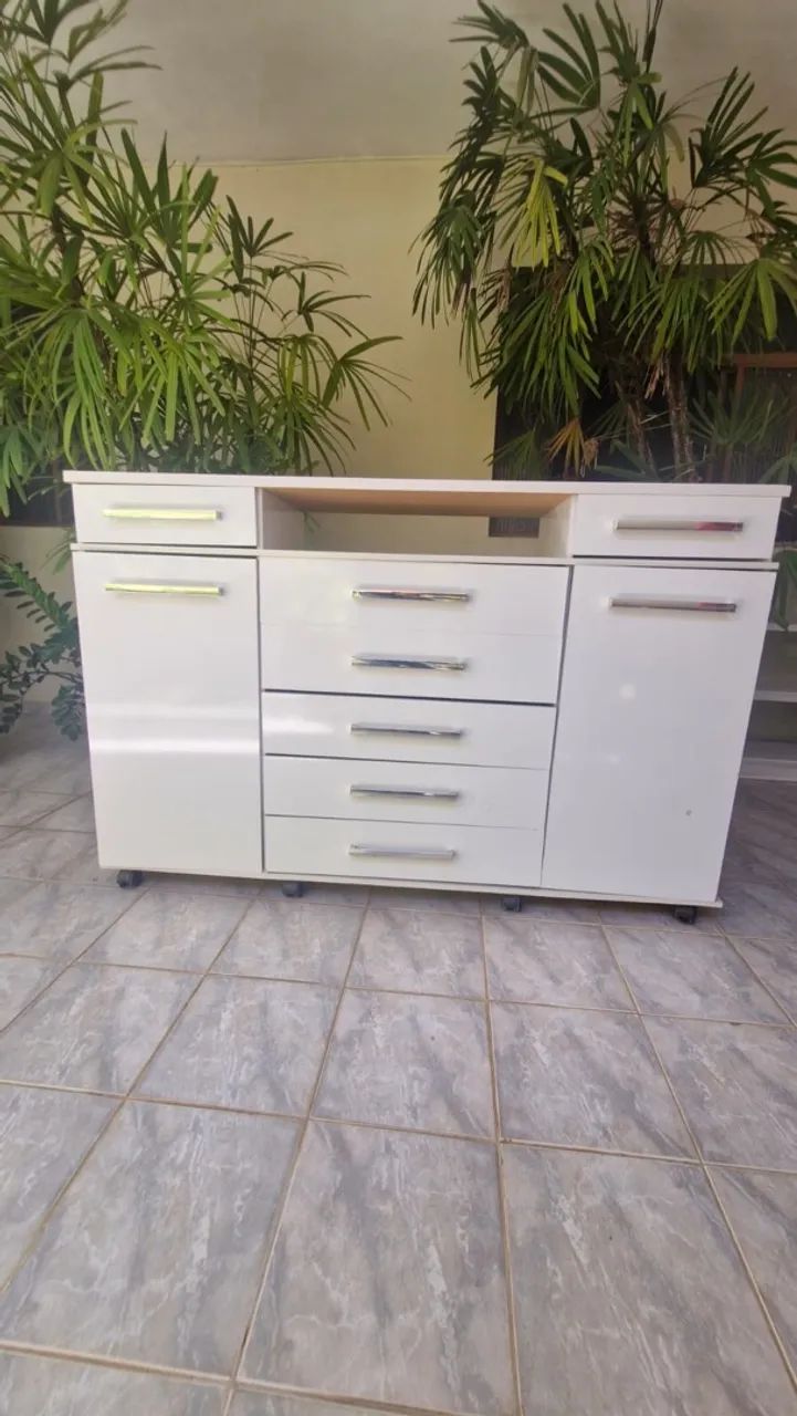 Cômoda 7 gavetas 2 portas com rodinhas