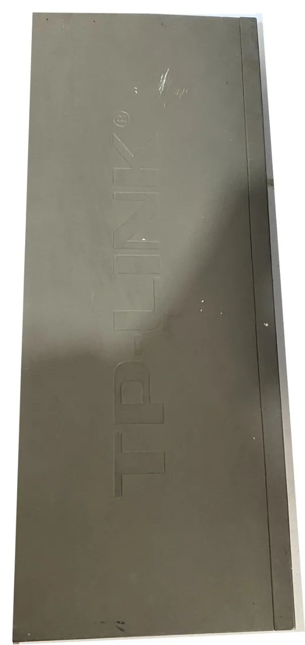 Switch de 24 portas 10/100Mbps TP-Link TL-SF1024 - Usado