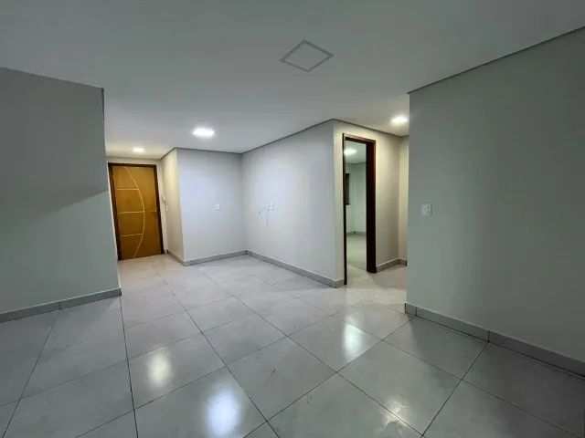 Aluga-se apartamento na QS 109