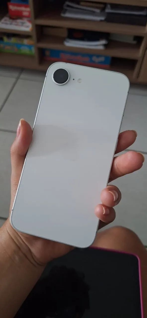 iPhone 16e Novo  - Foto 2