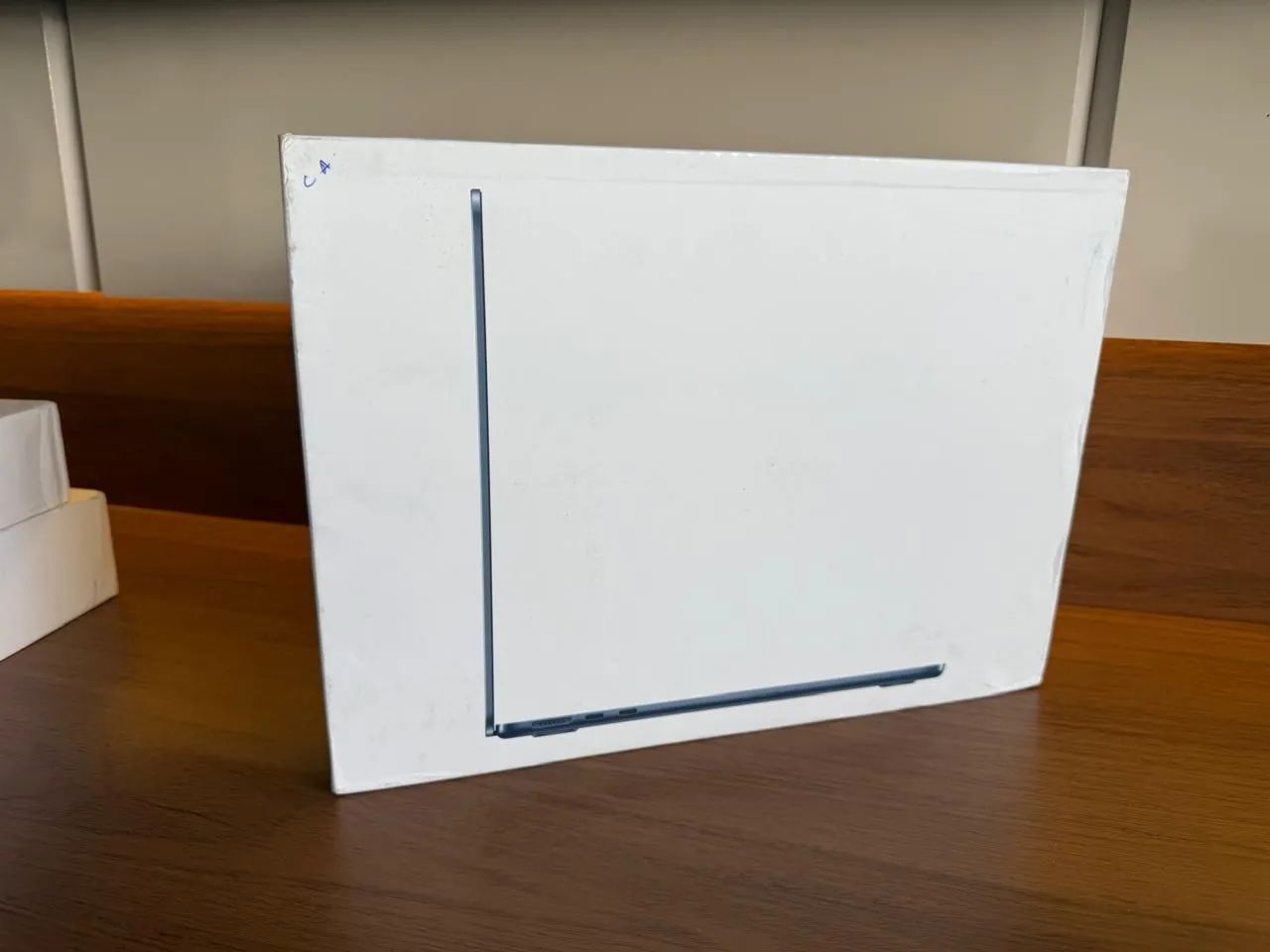 MacBook Air M5 13.6 - 512 SSD 16GB de Ram - Lacrado