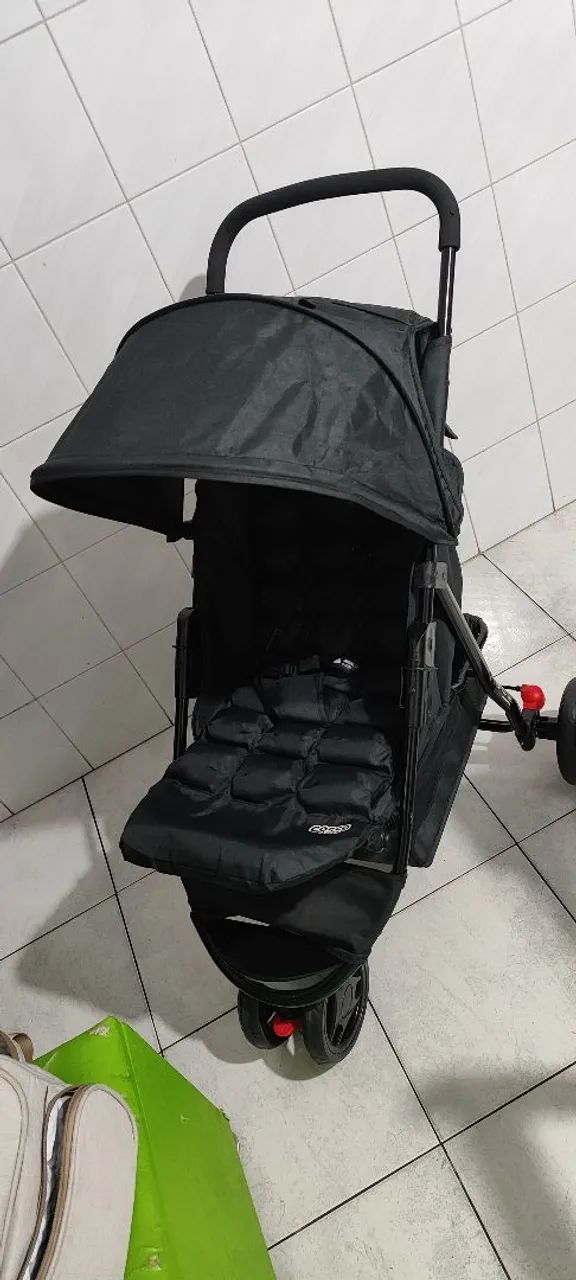Carrinho de bebê Cosco 