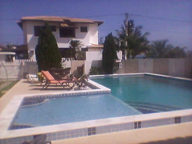 Excelente casa com 7 quartos