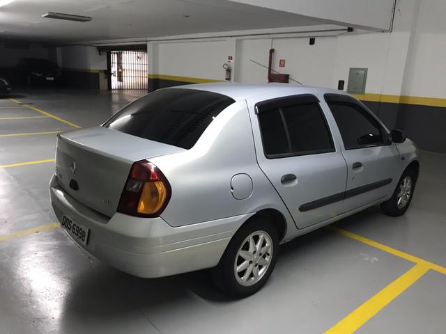 Clio Sedan 1.0 RT 2001 completo - Foto 8