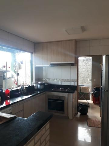 Casa em lote de 800m² - Foto 8