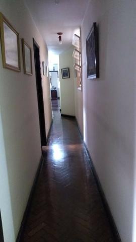 Apartamento no centro, com 1 vaga e terraço exclusivo