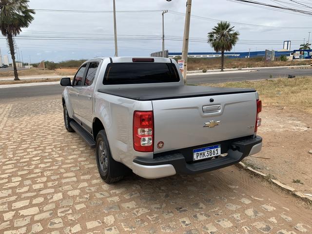 S10 2016 com apenas 15 mil rodados - Foto 2