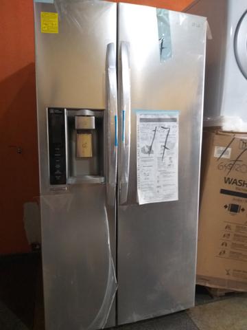 Vendo ou troco geladeira, máquina lavadoura e secadoura_ 62 999 810 656
