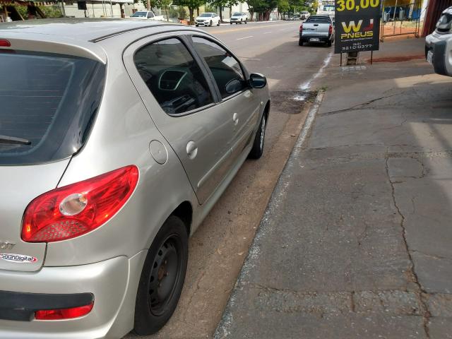 PEUGEOT 207 Bem Conservado - Foto 3