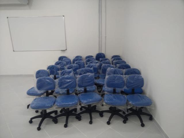Cadeiras e movéis escolares - Foto 4