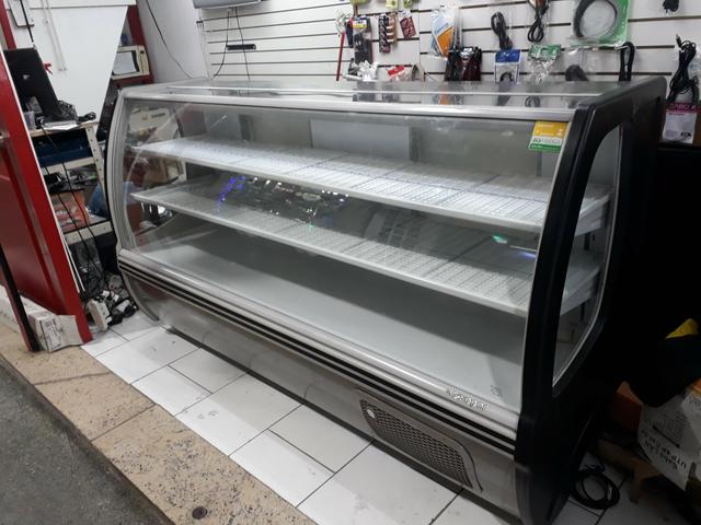 Balcão expositor gelado