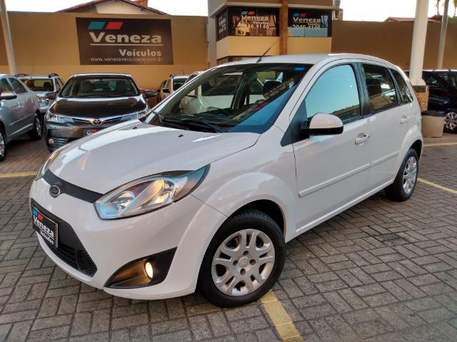 Fiesta hatch 1.6 2013 completo