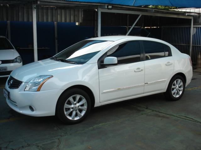 Sentra 2.0 S Flex Automático Completíssimo de Único Dono Tirado em Goiânia Super Novo - Foto 4