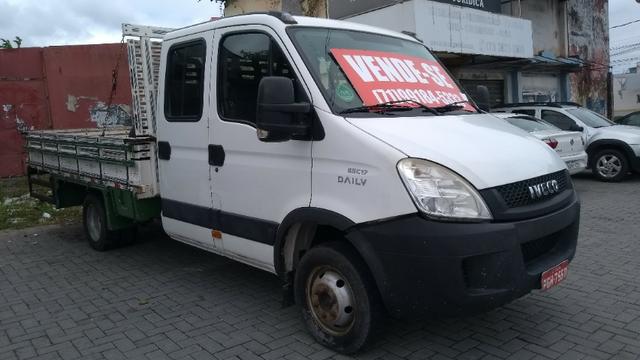 Vendo caminhão Iveco c55/17 12/13 cabine dupla com ar - Foto 4