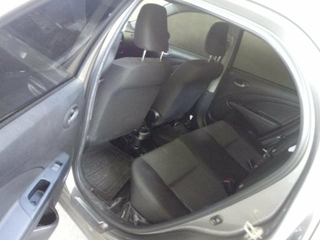 Etios 1.3 - Foto 2