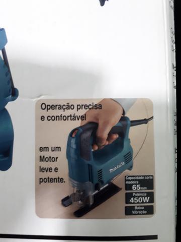 Serra tico-tico Makita com pouco uso