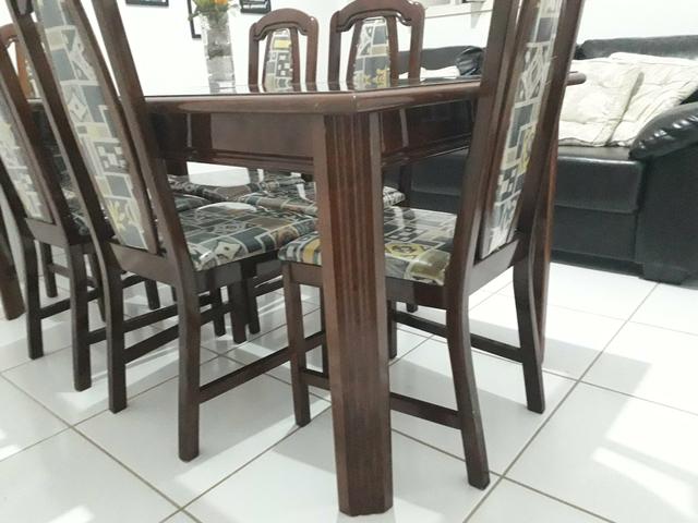 Mesa e cadeiras em madeira maciça - Foto 3