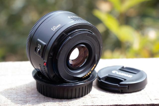 Objetiva Canon 50mm ef sem marcas, fungos ou avaria - Foto 3